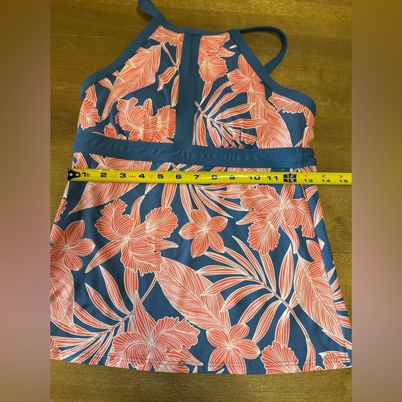 Lands End Women’s Tankini Like New Size 2 - Picture 5 of 10
